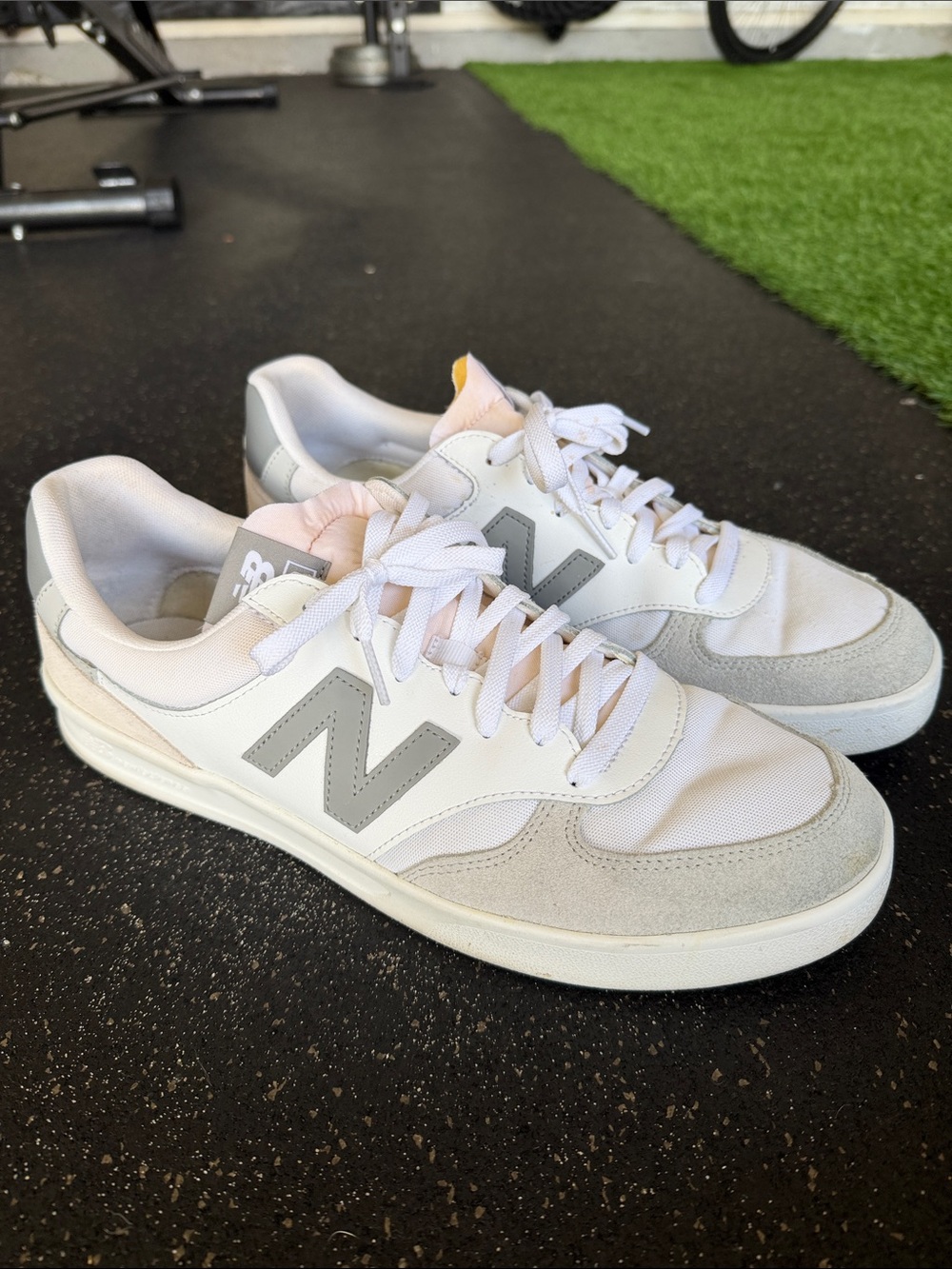 New Balance White & Light Gray Men's Retro Casual Sneakers